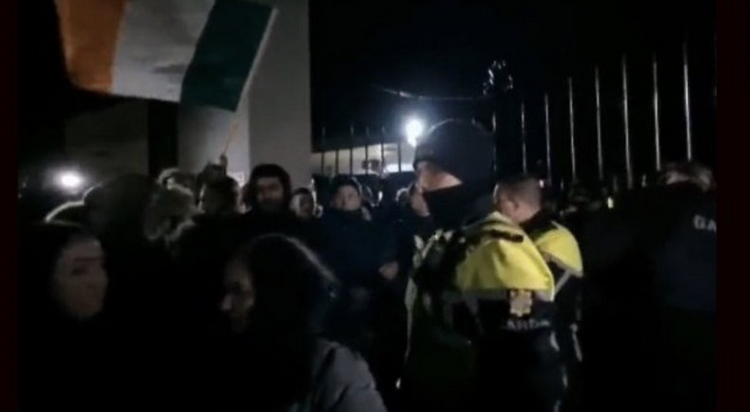 Invasion immigrée : les Irlandais saturent
