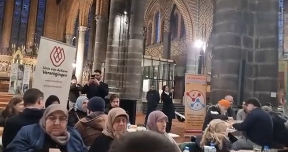 Choquant : Iftar (rupture du jeune du Ramadan) à l’église Saint-Joseph de Gand (Belgique) (VIDÉO)