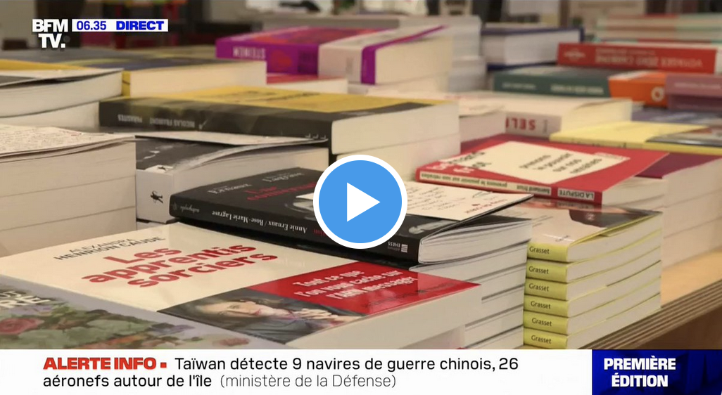 Les livres prétendument “complotistes” cartonnent en ligne